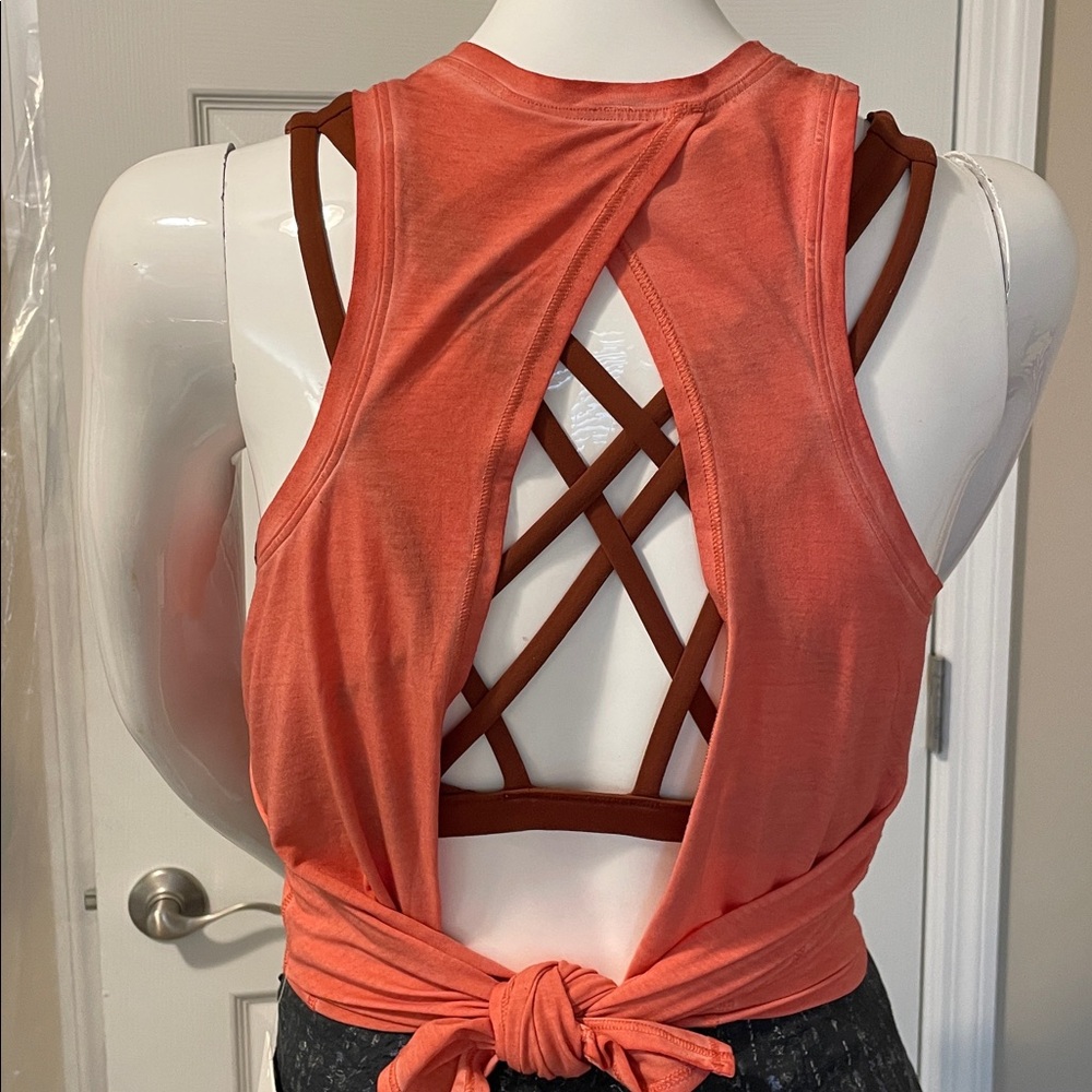 LULELEMON ALL TIED UP TANK SIZE 4 NWT
Rustic coral - Picture 6 of 10